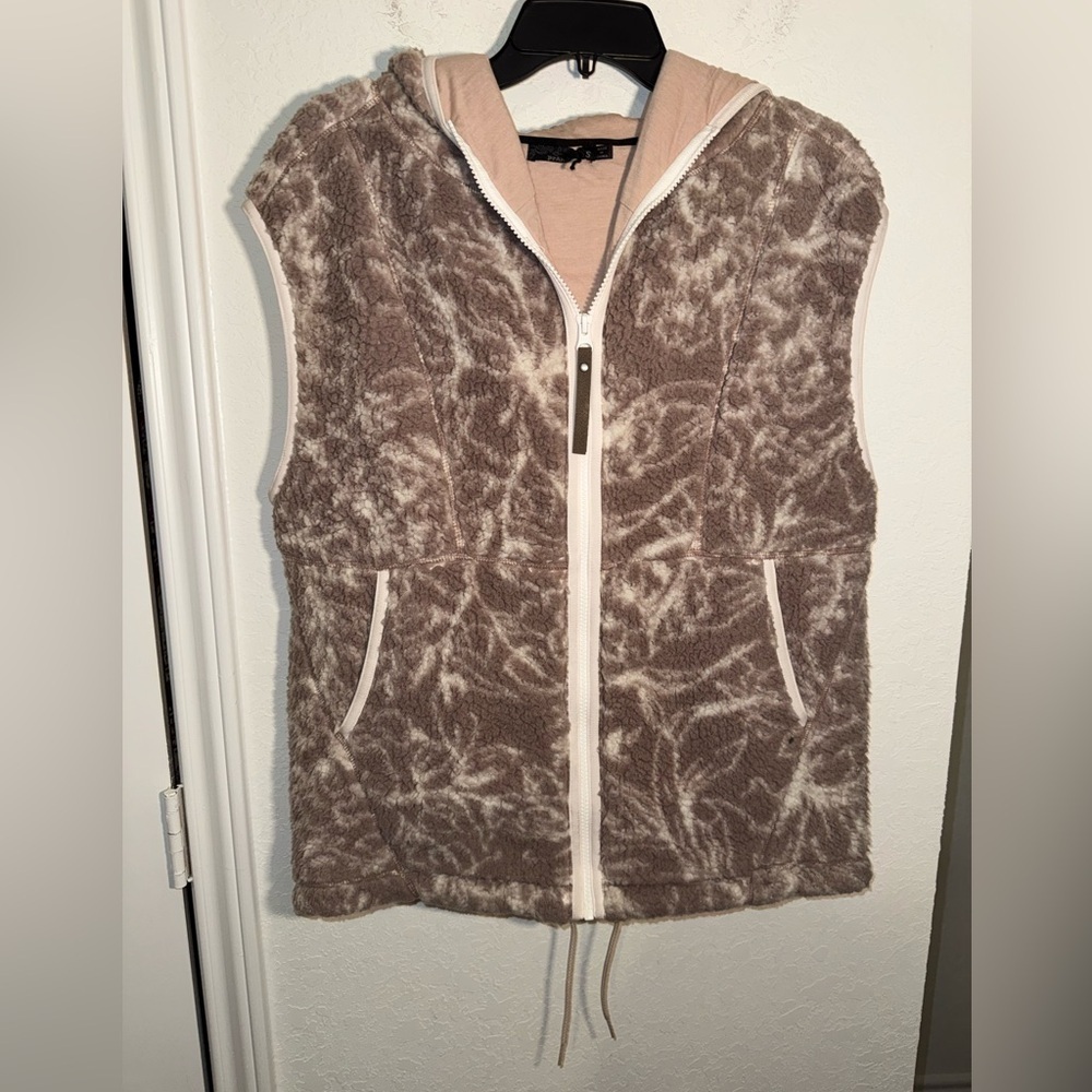 Prana Polar Escape Vest Dovetail Foliage Womens Small Tan Hooded Zip Up Fleece